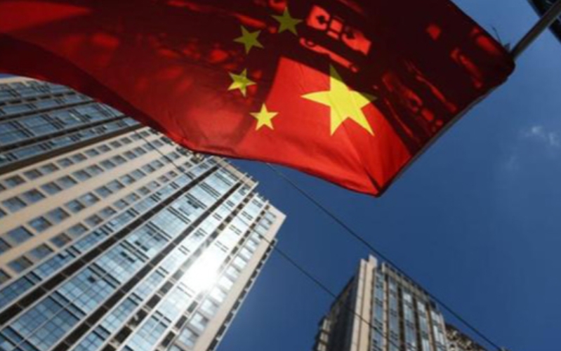 为什么觉得美国在走下坡路？那是因为你是中国人，从中国的角度看美国，才会有这种错觉