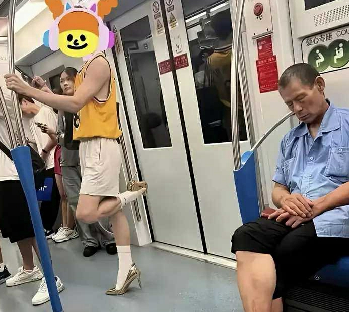 他很有勇气