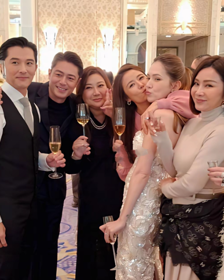 邱泽与许玮甯大婚，昔日的好姐妹都来了，霍建华林心如夫妇也来了，好姐妹林心如抱着许