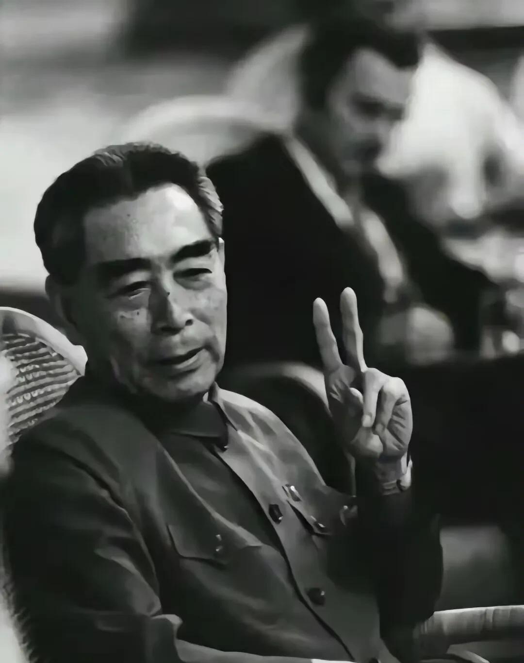 刷到伟人，就是好运，停留三秒，给个赞[赞][赞][赞]，略表敬仰之情。[祈祷]