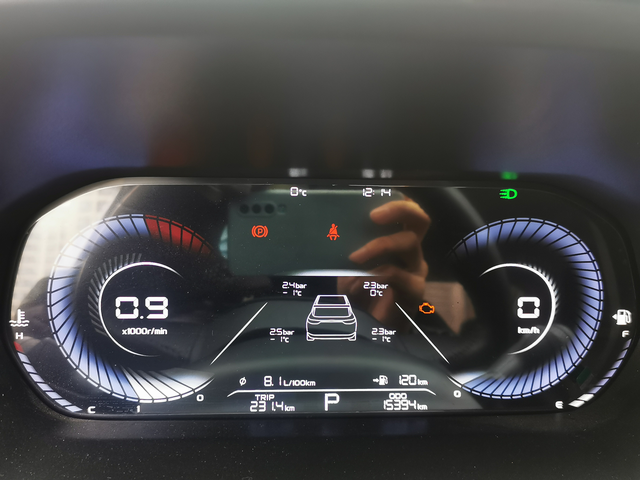 22款帝豪发动机故障灯
两年了，点火发动机故障灯亮了，求解