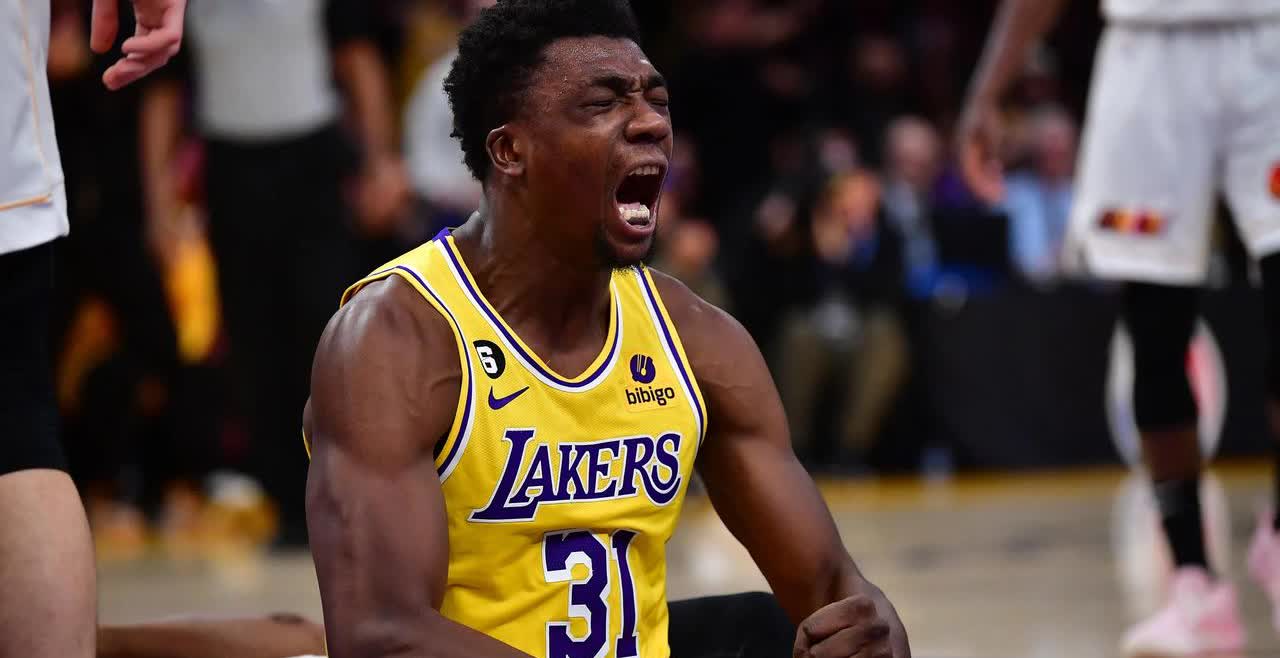 托布：詹姆斯，我错了！能不能再拯救我一次？

据报道，希腊联赛俱乐部帕纳辛奈