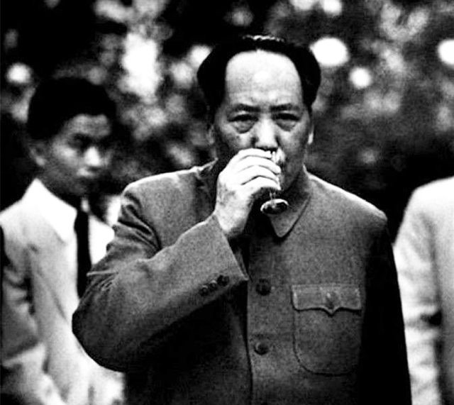 1969年，苏联准备发动核武器攻打中国，没想到毛主席一个脑洞大开的想法，便吓得美
