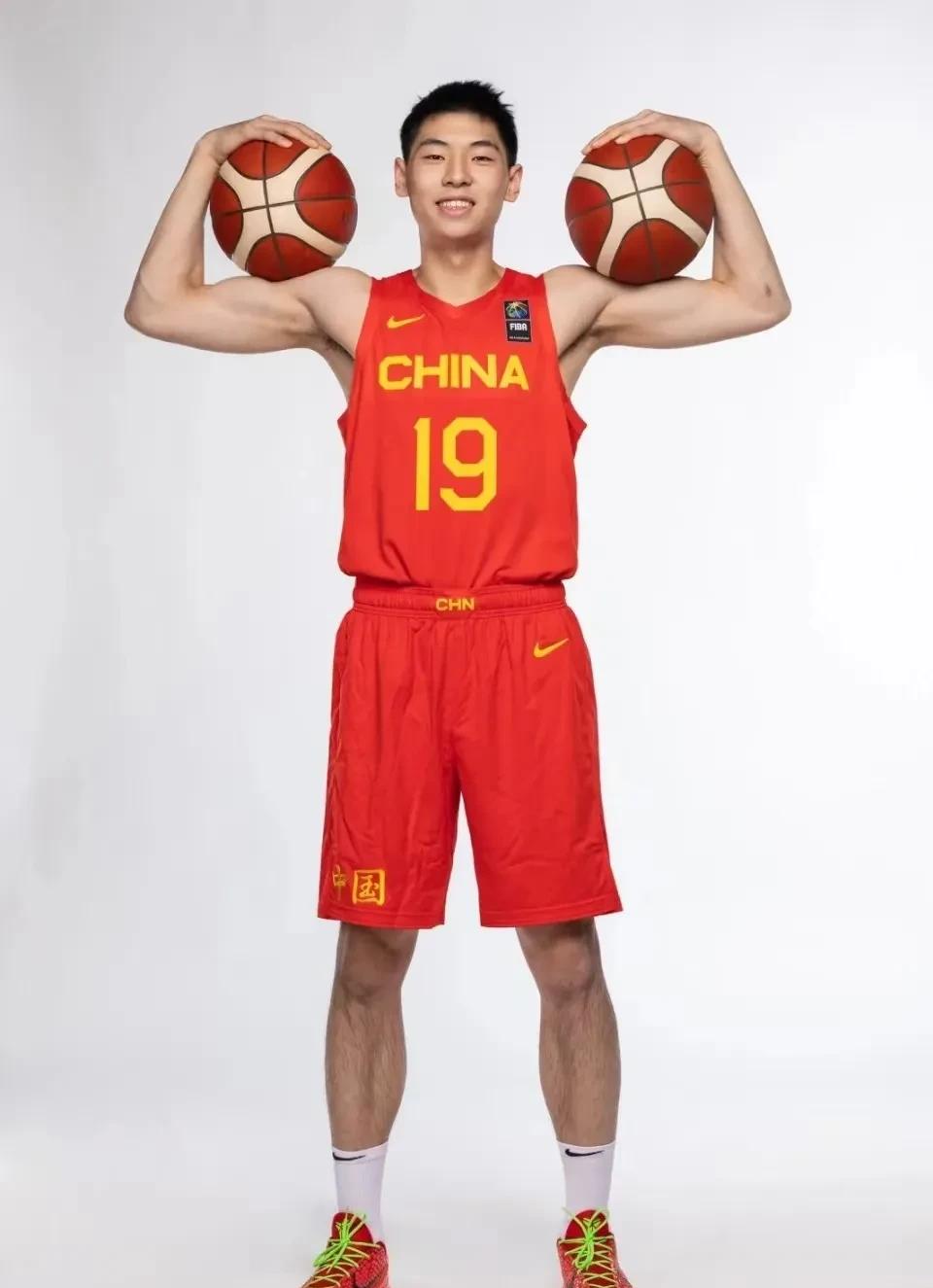 如果崔永熙在NBA发展受阻，CBA的这四支球队谁能最终赢得他的青睐？



广东