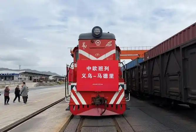 或许波兰对中国根本不重要！就在今天中欧班列南线正式运营，已跑了8趟，途经哈萨克斯