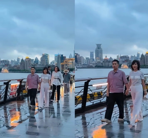 外滩偶遇梁朝伟刘嘉玲
夫妻俩手牵手出席活动，梁朝伟十分年轻，刘嘉玲好漂亮，身材也