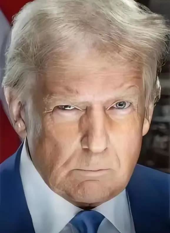 就在刚刚
特朗普宣布了
2025年7月22日一大早，美国总统特朗普又火速登上