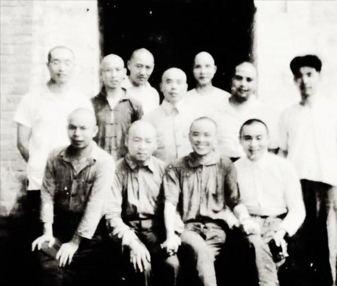 1949年4月，第21军正在渡过长江天险，突然前沿的第63师师长打来电话，结结巴