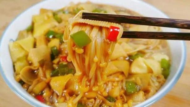秋天，少吃鸡鸭鱼肉多吃它！蛋白质含量极高，随手一炖，比肉鲜！