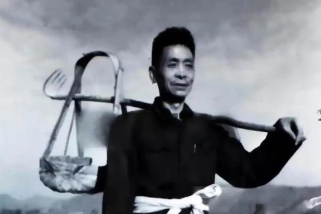 1957年， 开国少将甘祖昌请求总政：“我脑袋有伤，不适合当官，想回老家，去当农
