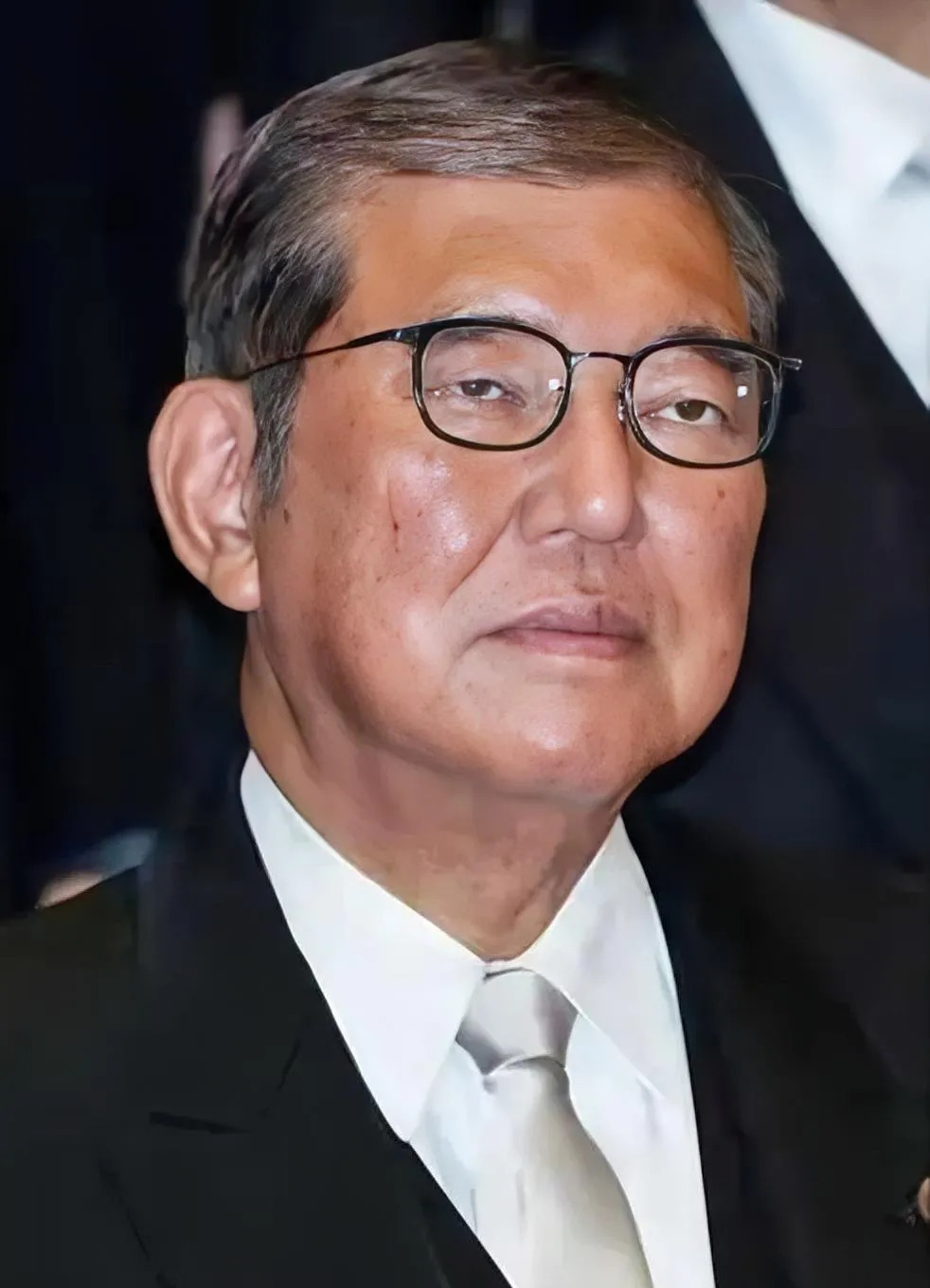 日本硬气回怼美军，终于不忍了













日本冲绳人真是要被逼疯了