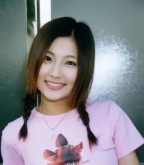 Selina现在有宝宝了肯定很幸福吧
