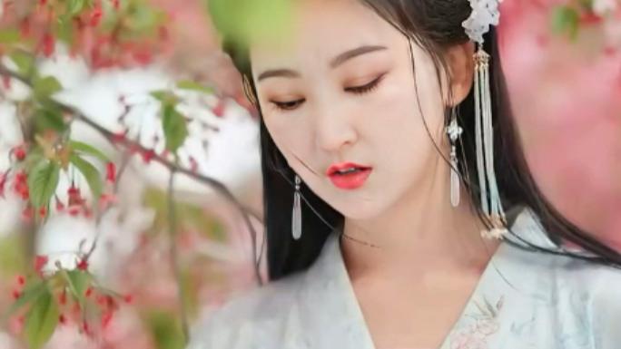 在感情里留底牌的女人，其实是在给自己留退路