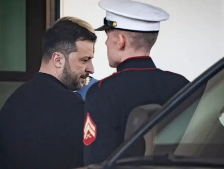 如果泽连斯基被暗杀了怎么办？
现在的泽连斯基其实已经很危险了，因为美国人如果想搞