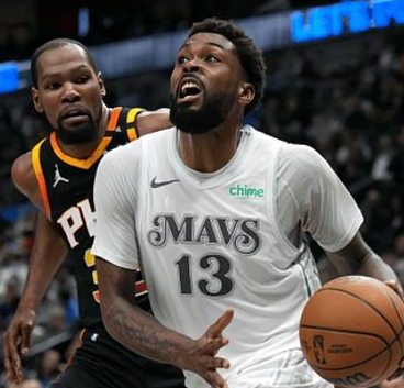 杜兰特21分6失误，太阳险胜大残阵独行侠，NBA常规赛，太阳客场挑战大残阵独行侠