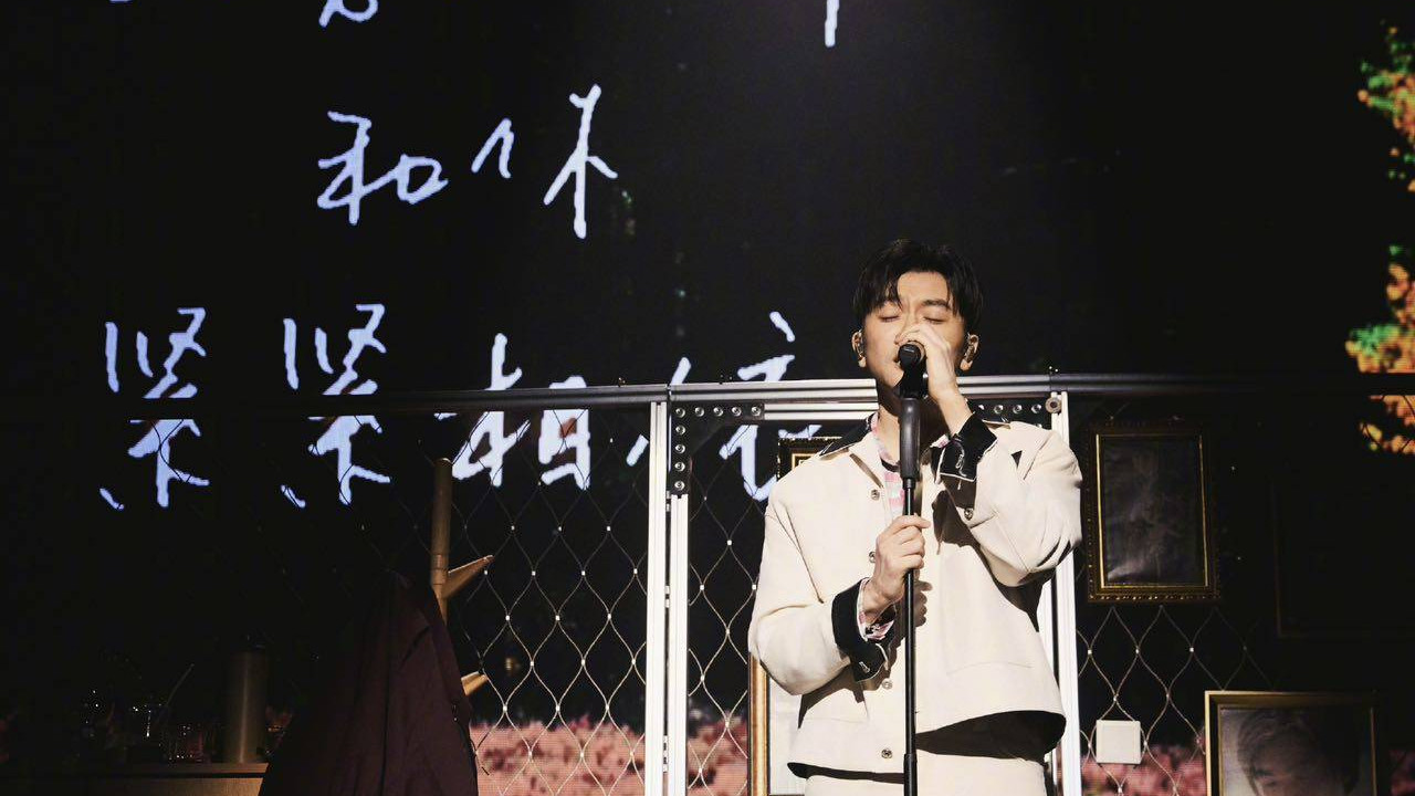 苏有朋2025“B-Side”限定音乐会在京举办 颠覆传统音乐模式