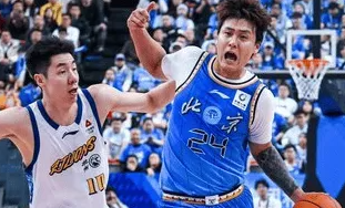 CBA常规赛，北京男篮主场不敌广厦。
赛后，解说段冉点评了本场比赛：卫冕冠军广厦