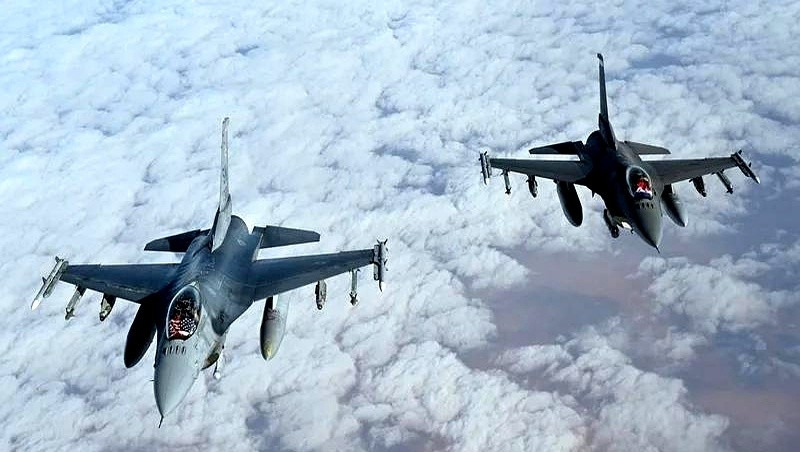 打下F-16，俄军12人巨奖





---





天哪，这简直让人不敢相