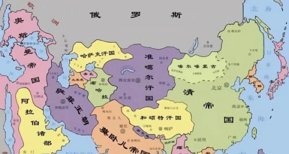 假如强大的沙俄帝国在乾隆时期进攻大清，大清赢面大吗？
乾隆年间的清朝，堪称中国历