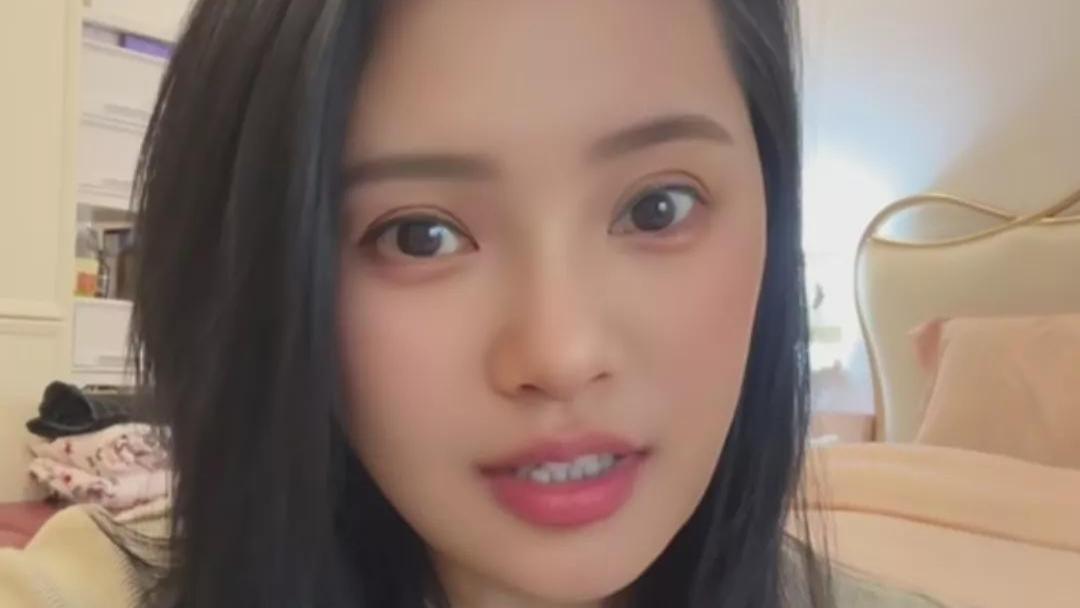 伊能静保养秘诀，脖子却成争议焦点，她的优雅还能持续多久