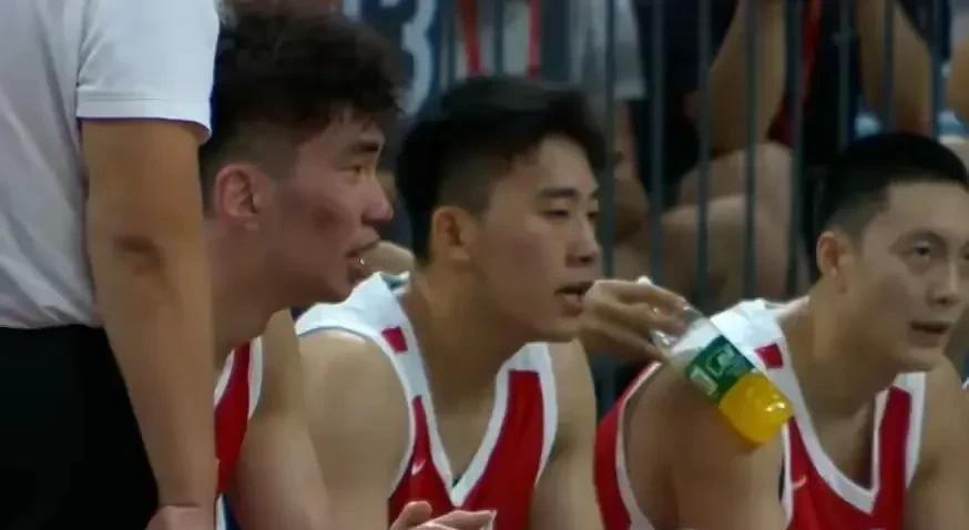 中国男篮和委内瑞拉队两场热身赛狂胜44分，虽对手实力一般，但也打出集训成果。王俊