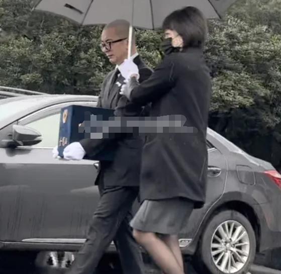 大S下葬才4天，S妈突喊「我女儿回来了！」
48岁女星大S（徐熙媛）2月2日赴日