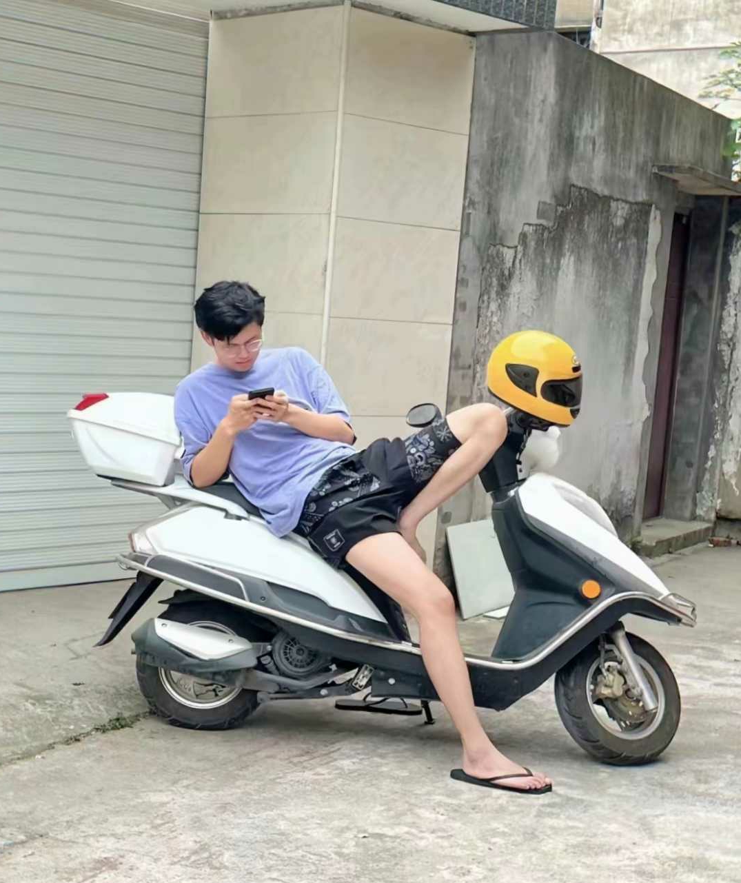 我女朋友带我去兜风了。