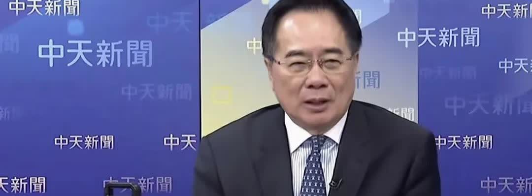 蔡正元说，新加坡总理黄循财在9.3大阅兵期间访印，要拉着印度巡航马六甲海峡，真是