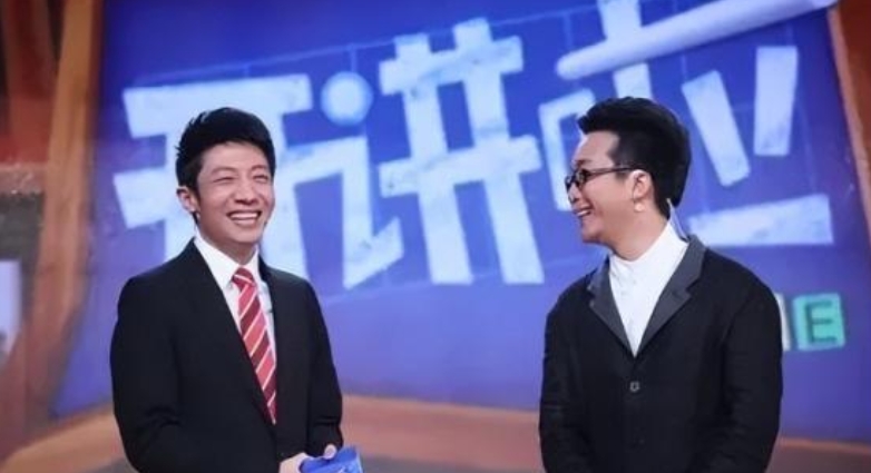 2013年，一外国人问李玉刚：“你们国家有一个词，叫‘贱骨头’，您觉得您是吗？”