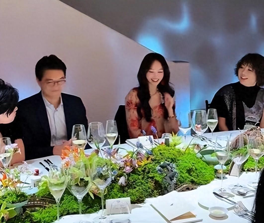 北影节华伦天奴晚宴：娱乐圈咖位“显微镜”下的众生相
随着夏日的脚步悄然而至，时尚
