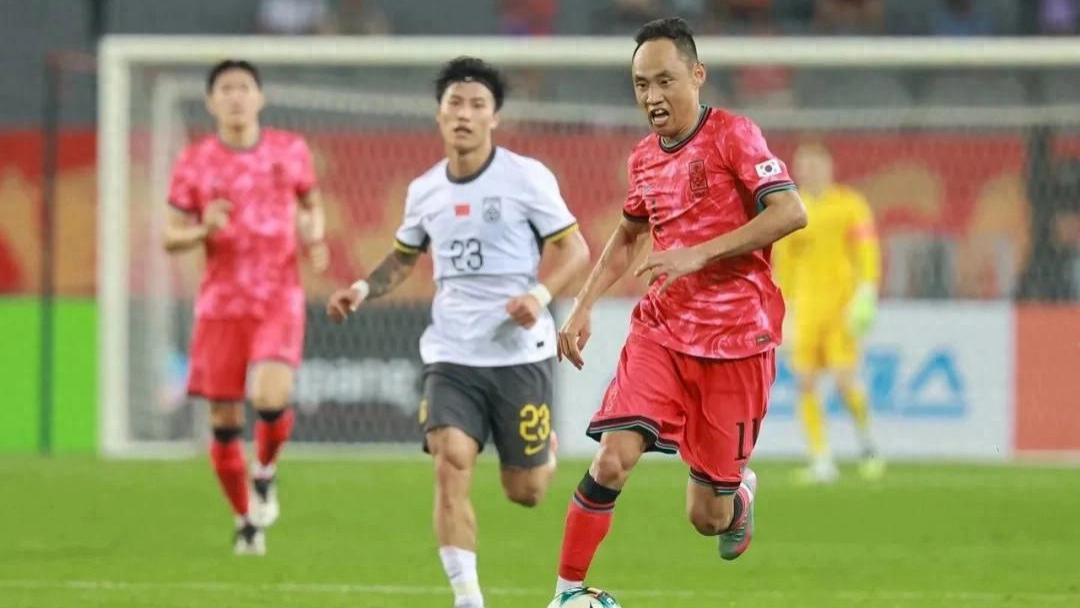 国足发布全家福！