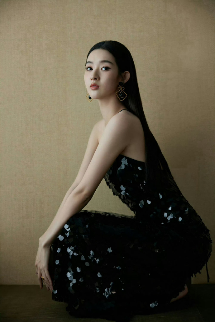 不得不说，王玉雯这脸看着好高级，这身材绝了 ​​​