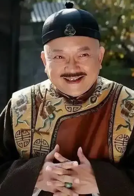 四阿哥胤禛在即位前被封为雍亲王，索性定年号为雍正，把自己之前的府邸命名为雍和宫。