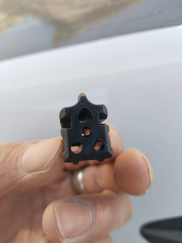 2025年帝豪
这是什么东西
孩子不知道从哪里弄出来的