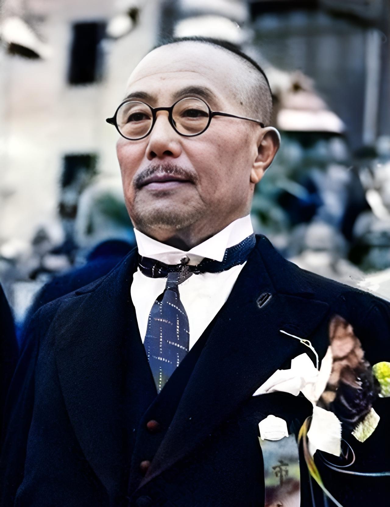 这个最怕死的人被自己最信任的人将其在睡梦中活活刺死。他就是上海滩有名的“买办之王