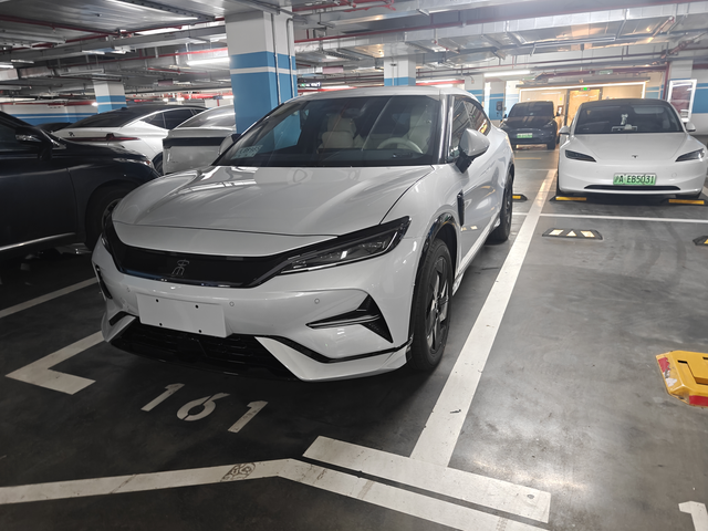 都是帅车哈哈
自己的车和自己做的车，以及其他车车，都是帅车