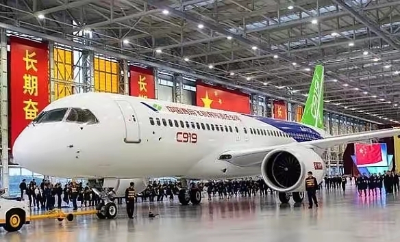 嘿，还记得泰国航空 CEO 在波音 737MAX 交付现场那拂袖而去的一幕吗？谁