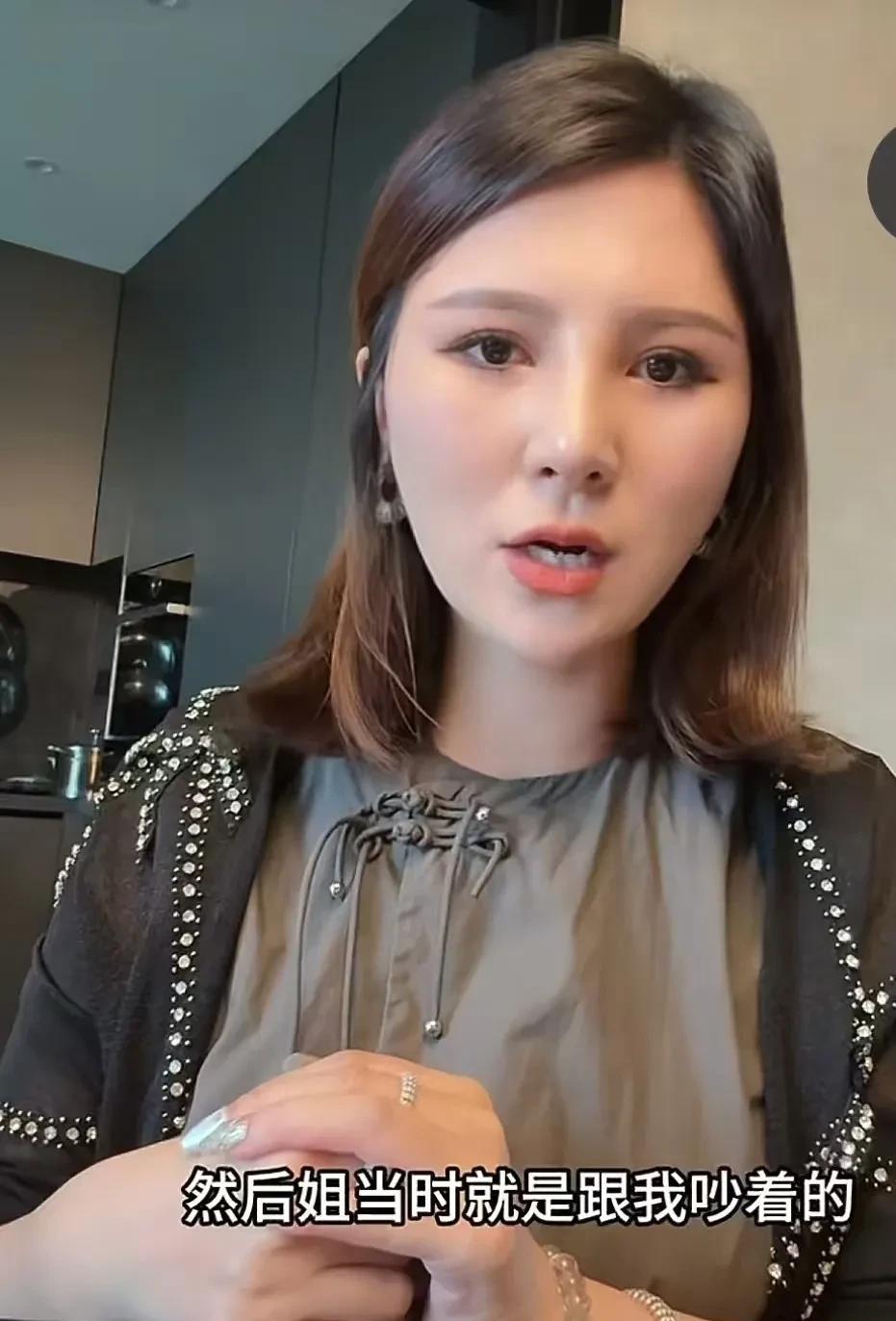 真的是一孕傻三年吗？
    路嫂和闺女吵架了，路哥拍了一期视频，单从视频来看，
