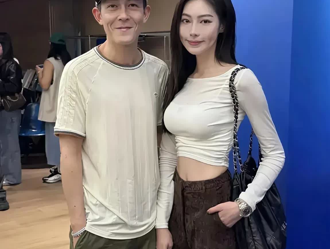 陈冠希的女人缘为什么就这么好呢？有多少男人羡慕嫉妒恨他。
长相一般般，没什么才