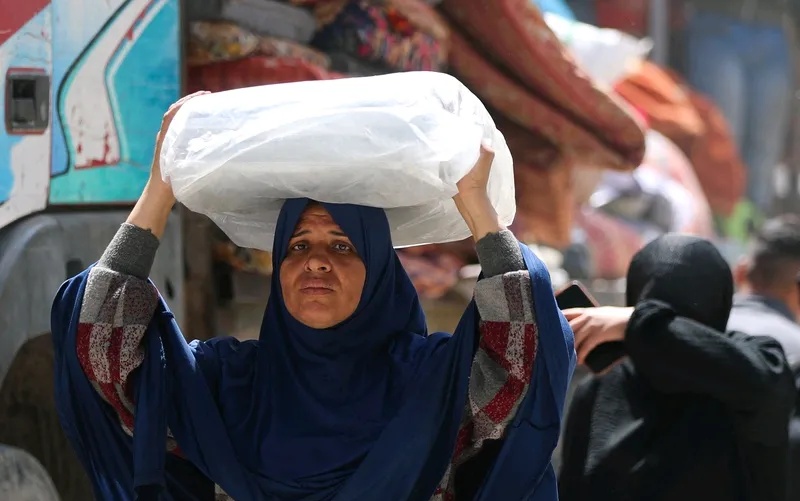 有个哈粉说要给加沙地带百姓人人发枪，让以色列国防军陷入所谓的汪洋大海之中。

