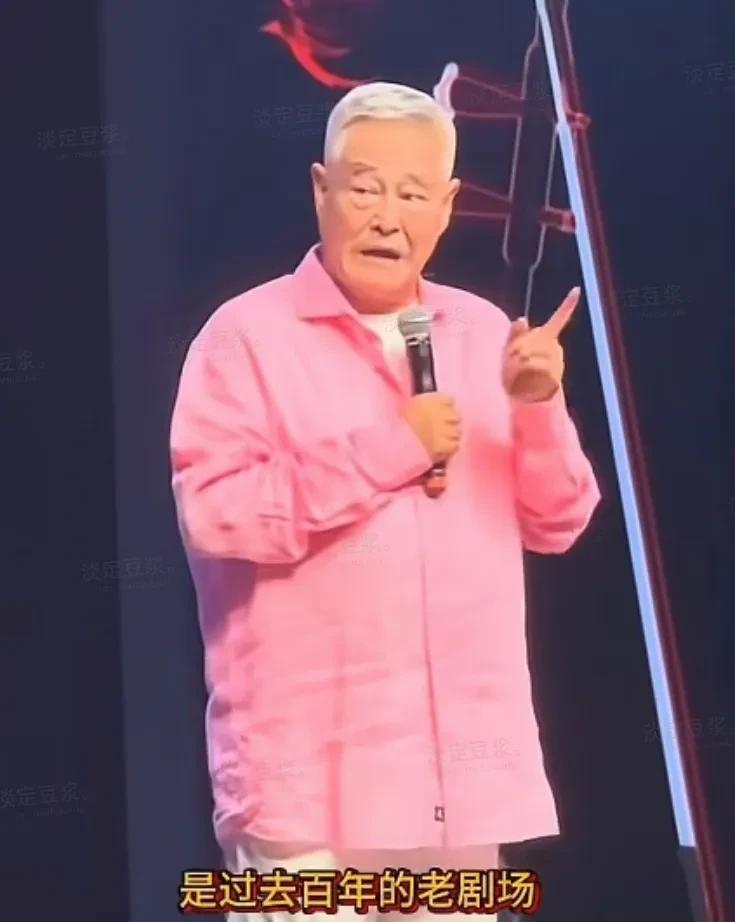 怪不得赵本山女儿球球说她大姐和他们生活水平一样，只是她大姐不爱露脸出镜，说他爸对