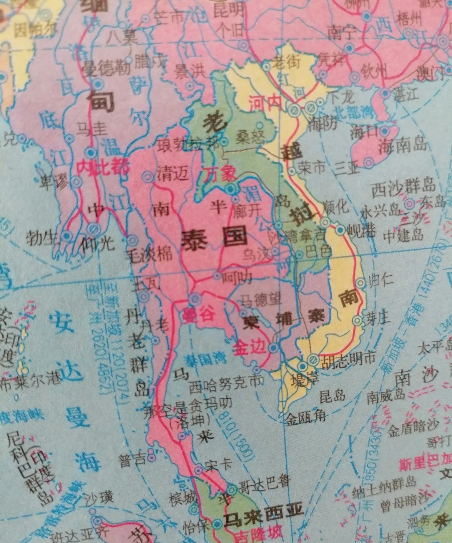 柬埔寨在柬泰边境首先开枪，柬泰边境冲突爆发。



柬埔寨，一个面积不大的小国，