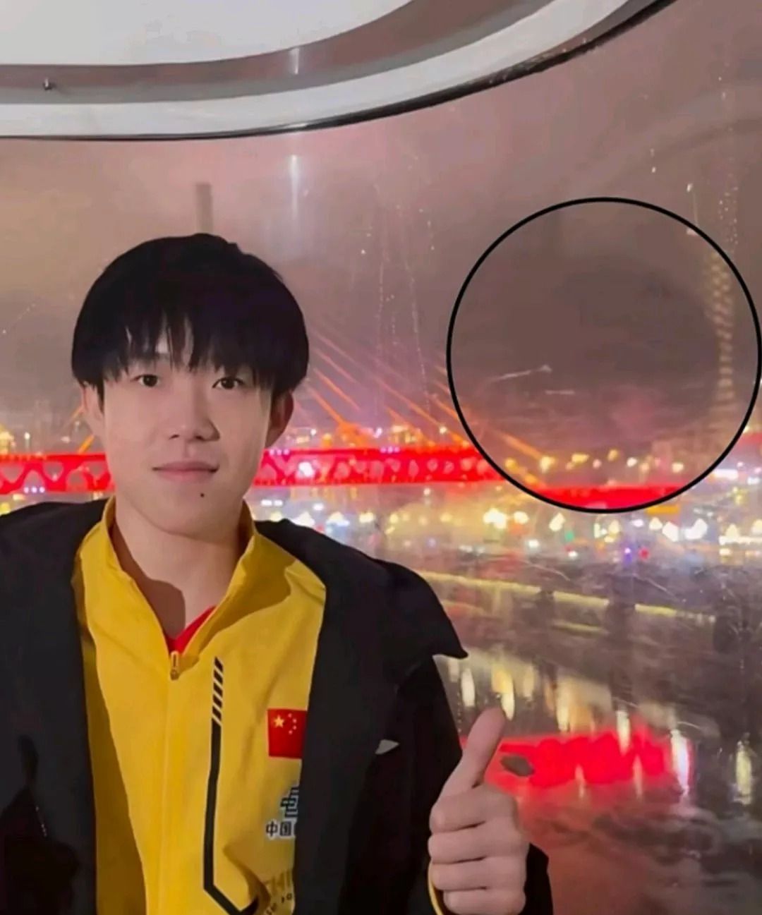 王楚钦孙颖莎疑似同游重庆











我的天哪！不会吧！这简直是惊天大