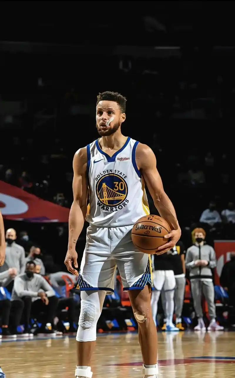 个人认为，最适合杨瀚森的球队还是勇士！
目前看，杨瀚森已经成为NBA选秀的大热。
