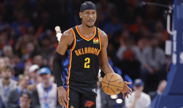 NBA官方公布最新一期MVP榜：约基奇重回第一，詹姆斯跌出前五，库里升第六！
第