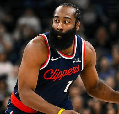 哈登16分10助攻，快船轻取爵士取得3连胜。NBA常规赛，快船客场挑战爵士，这场