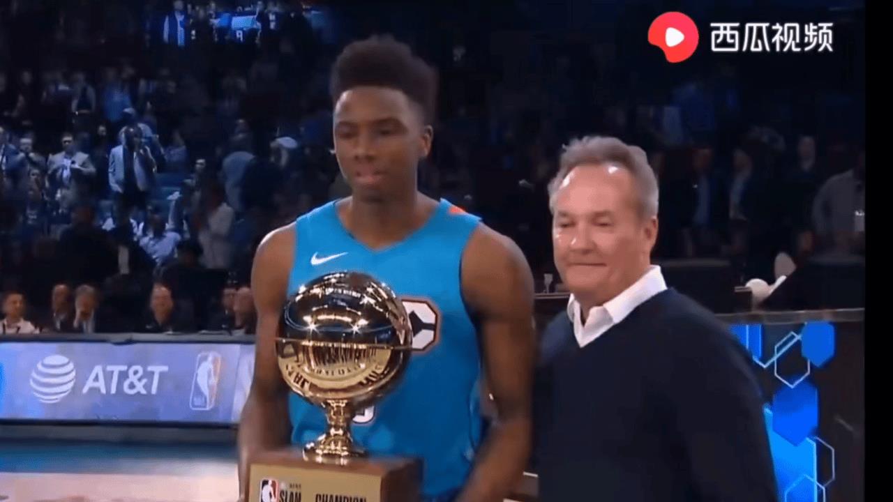 就昨天预赛这表现，NBA扣篮王迪亚洛，想要加冕CBA扣篮王，难！
两个回合的动作