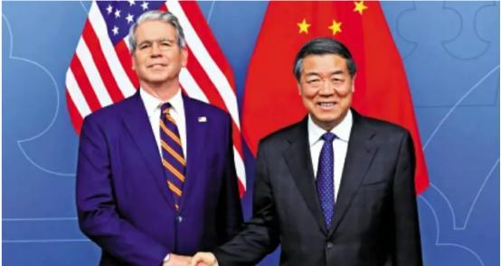 中国9.3阅兵是中国人民纪念抗日战争及反法西斯战争胜利八十周年而进行。
说白了，