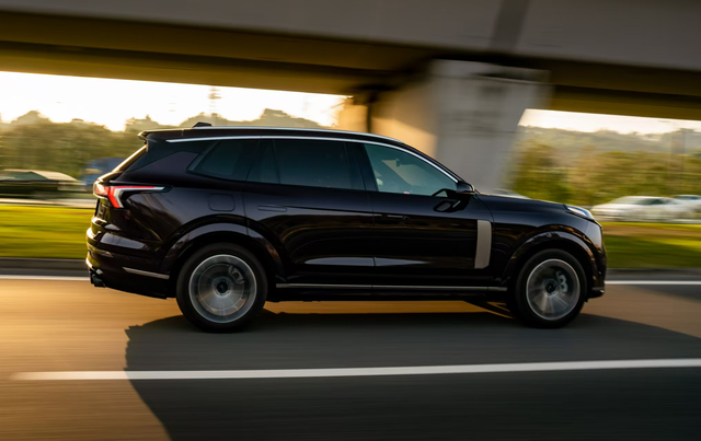 全球版车友们，大家都能感觉到怠速抖动吗？
24全球款，5月中旬提车。舒适模式着车