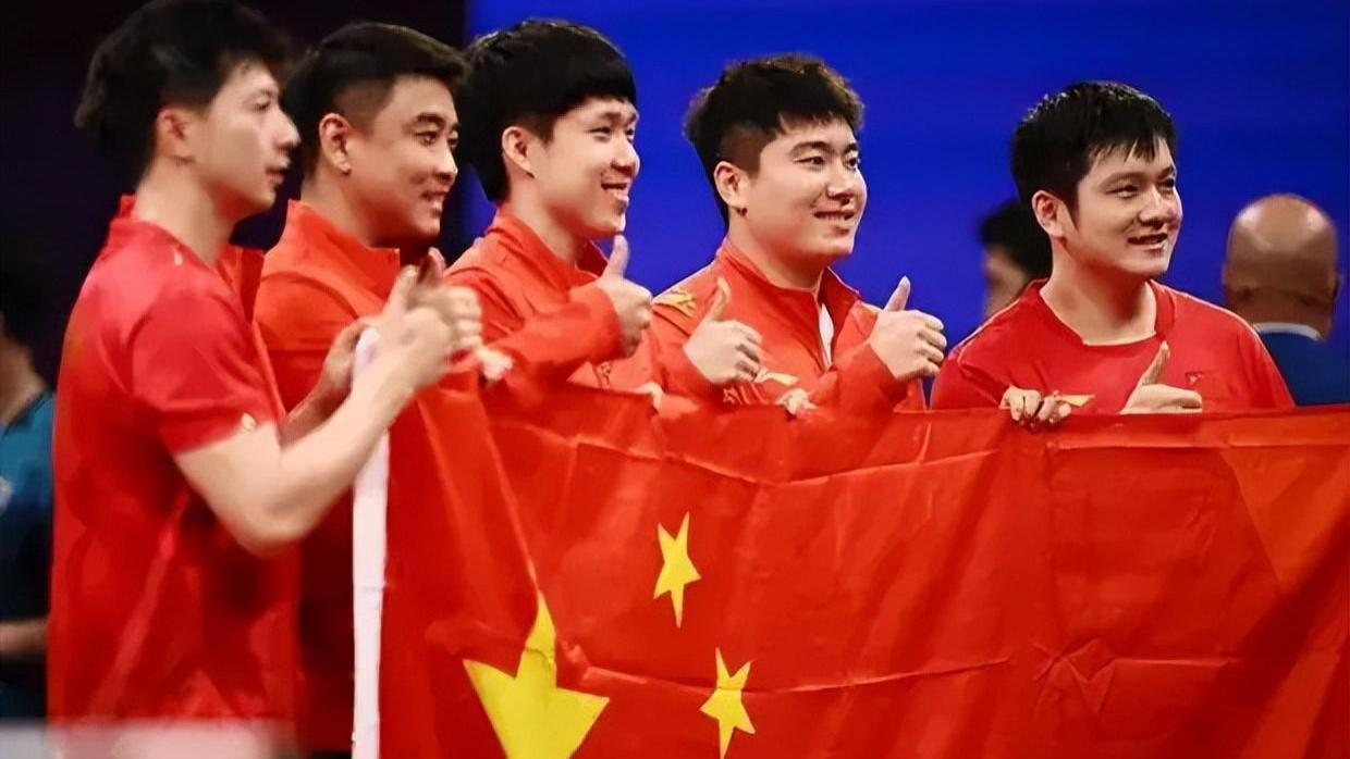 中国男乒大捷！4-2横扫日本张本智和，冠军战：王楚钦4-0梁靖崑